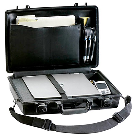 Valise Laptop Case PELI NOIR - Dim Int : 45,1 x 28,9 x 10,5(6,7+3,8)cm