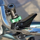 Savior Spring Clamp Mini avec taraudage 1/4 et 3/8'' 9.SOLUTIONS