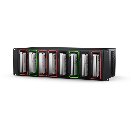 Station d’accueil à 8 baies Blackmagic Cloud Backup 8